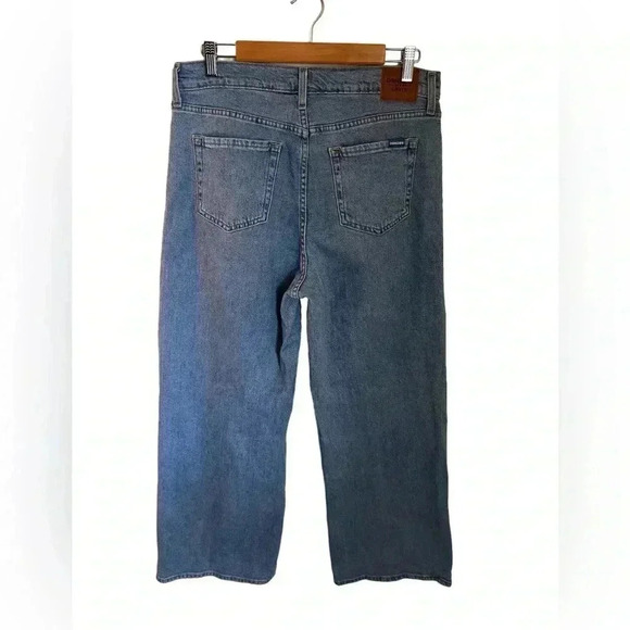 Levi’s loose fit wide leg jeans size 8/29, good condition! - Picture 2 of 4